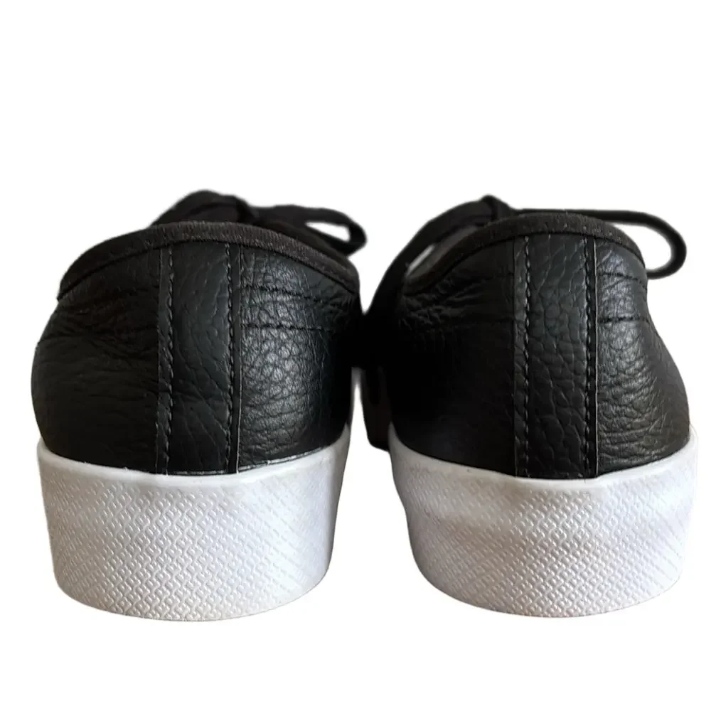Lacoste Black Leather Sneakers Women’s Clean Girl Minimalist Streetwear
